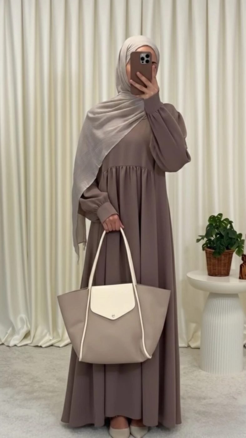NOOM Velour Premium Wool Peach Abaya